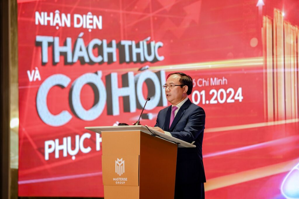 Thứ trưởng Bộ Xây dựng Nguyễn Phát Sinh phát biểu khai mạc Diễn đàn.