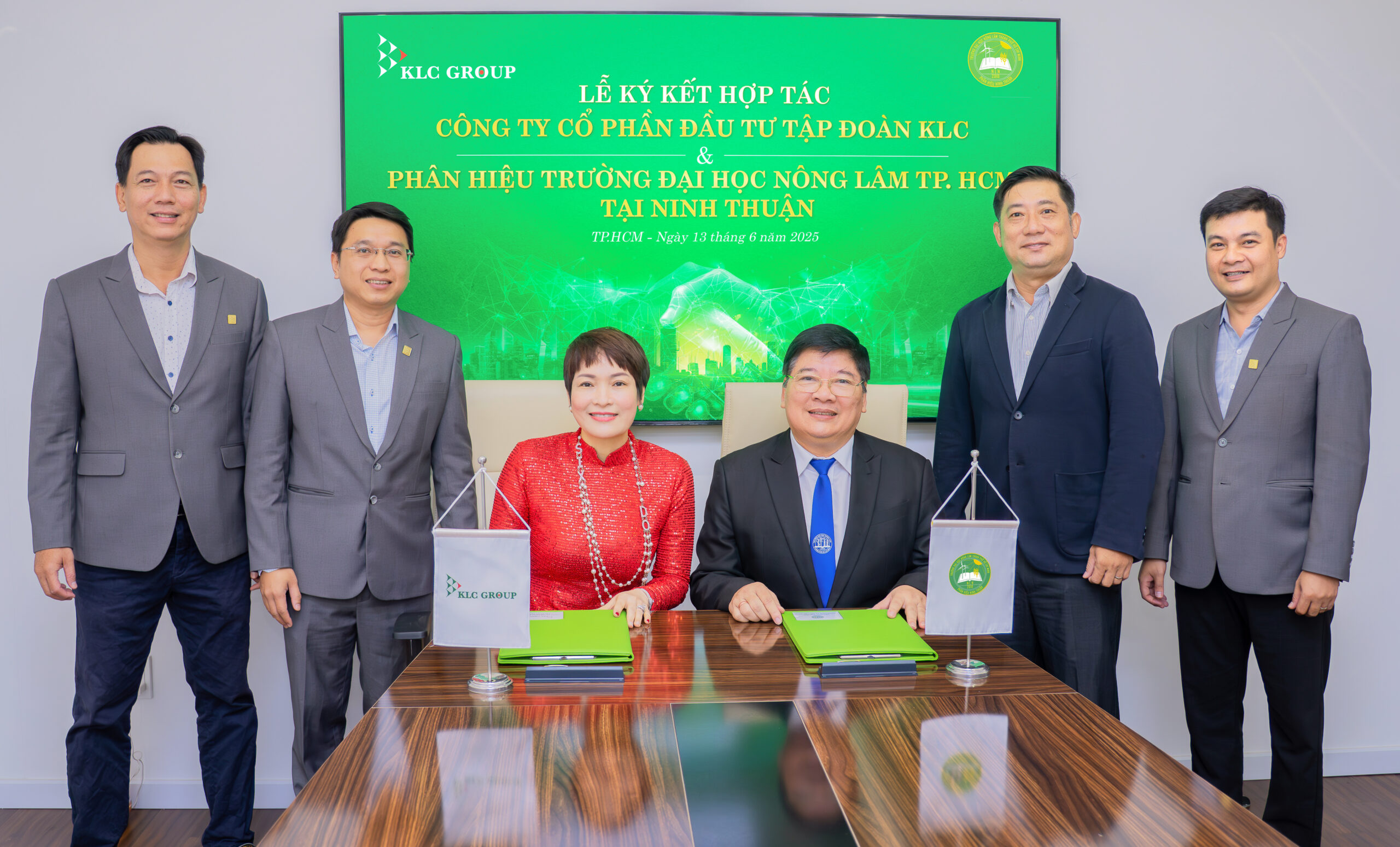 KLC Group ký kết biên bản ghi nhớ hợp tác cùng Phân hiệu trường ĐH Nông Lâm TP HCM tại Ninh Thuận, mở ra nền tảng hợp tác lâu dài giữa nhà trường và doanh nghiệp.