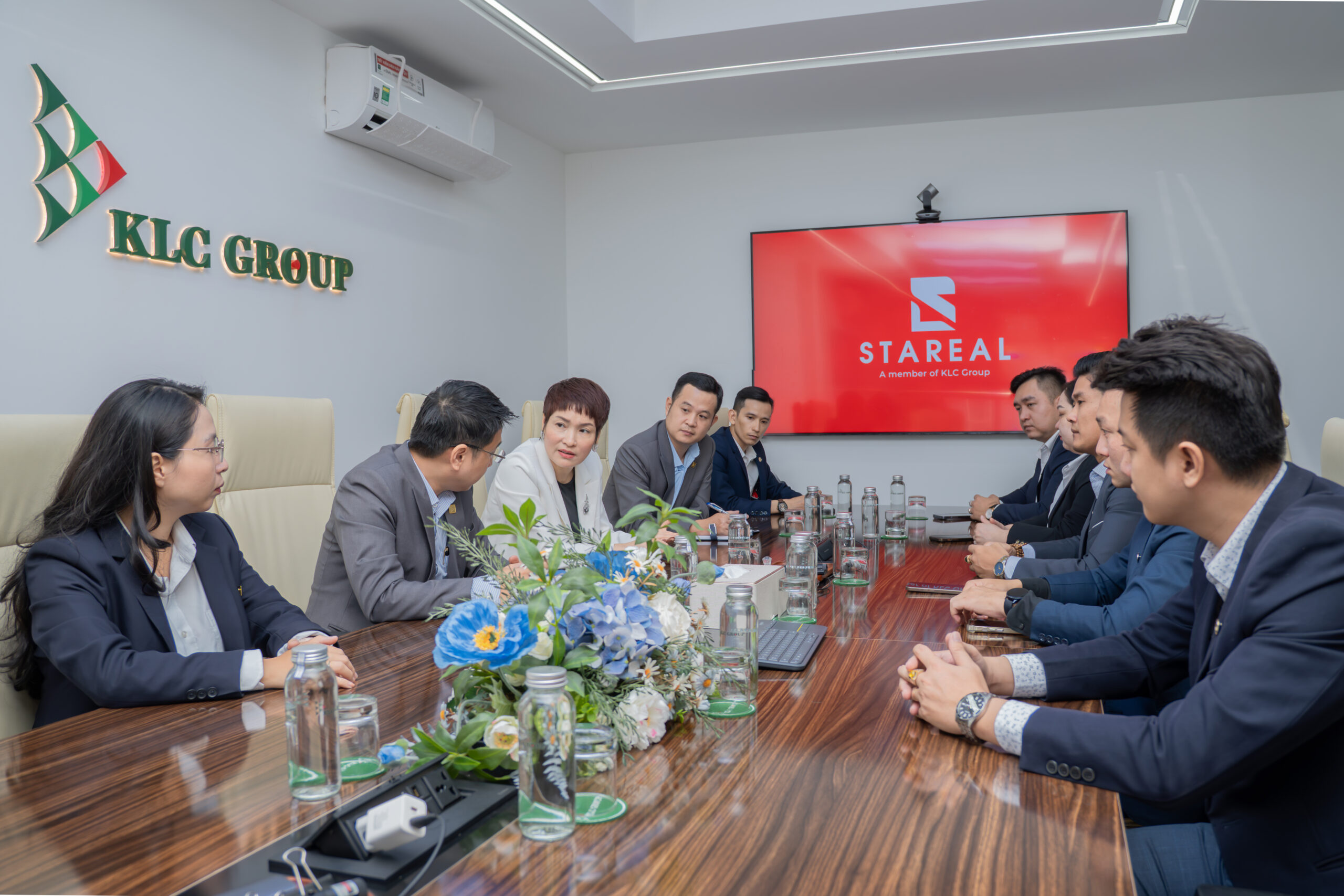 phát triển nhân lực