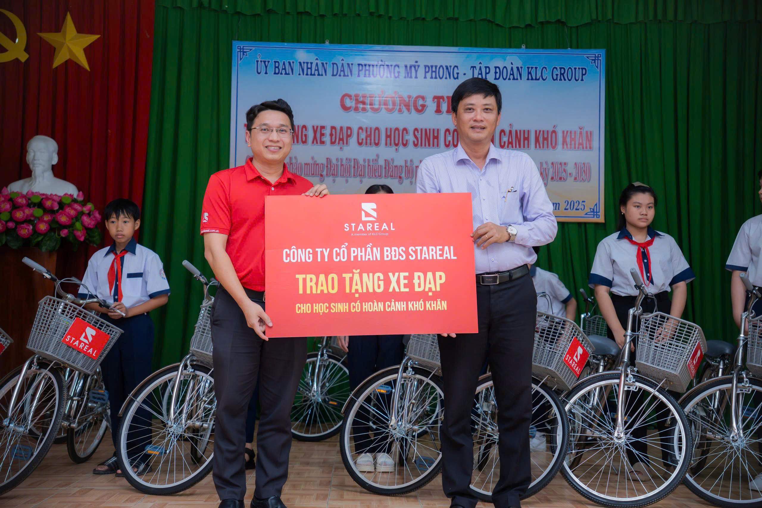 mùa tựu trường