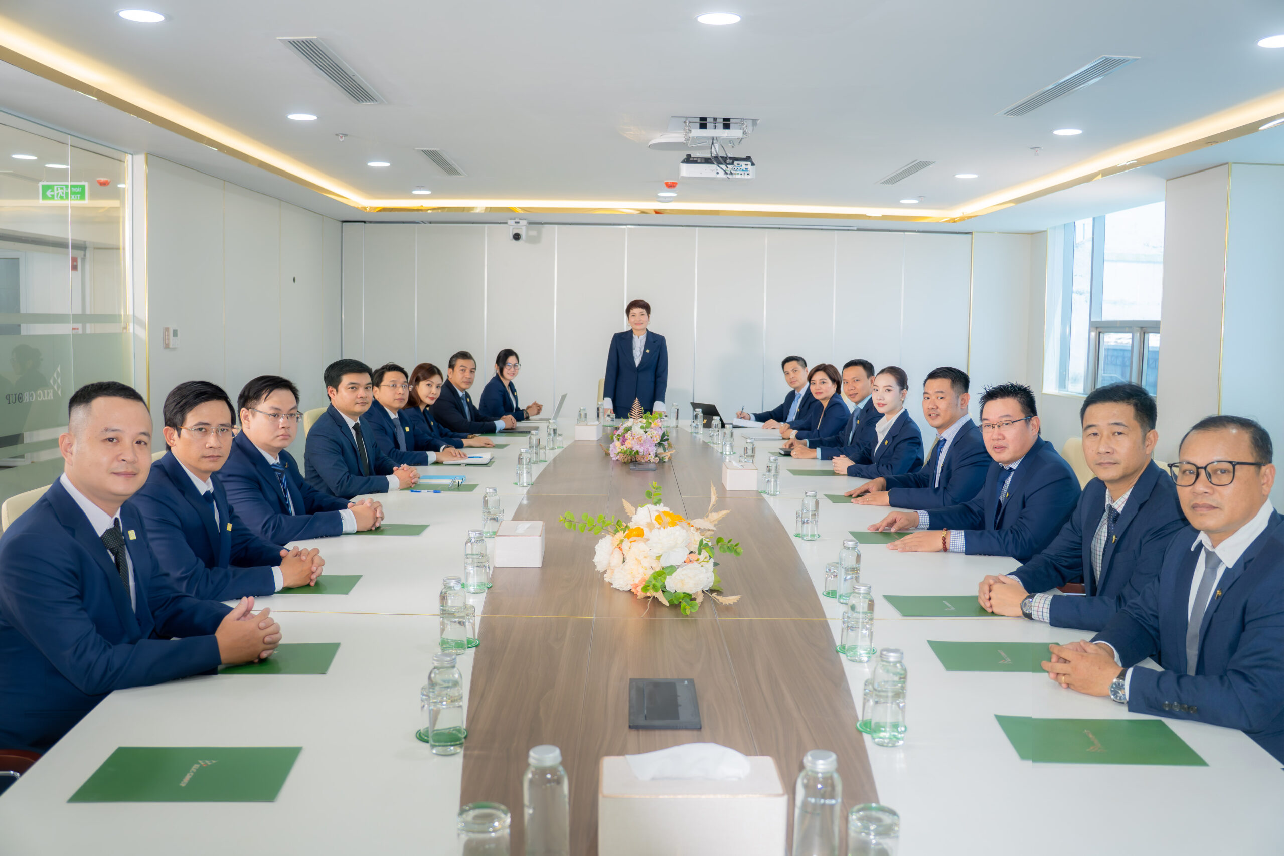 XÂY DỰNG NỘI LỰC VỮNG CHẮC TỪ TƯ DUY TĂNG TRƯỞNG XANH